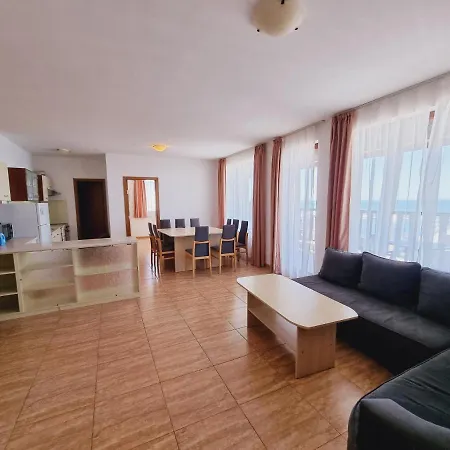 Apartment Complex Sveti Vlas
