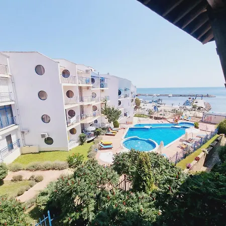 Apartment Complex Sveti Vlas