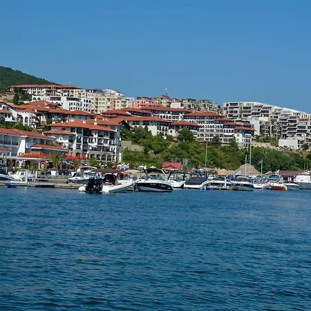 Apartment Complex Sveti Vlas