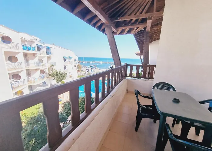 Διαμέρισμα Complex *